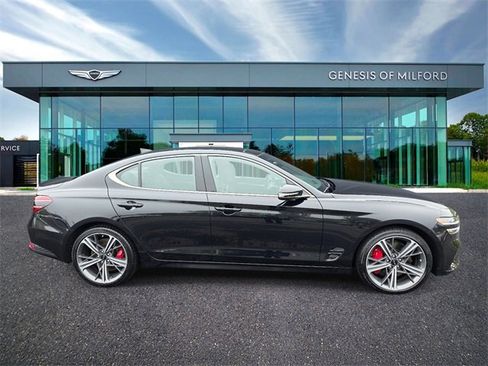 Used 2025 Genesis G70 3.3T Advanced image 5