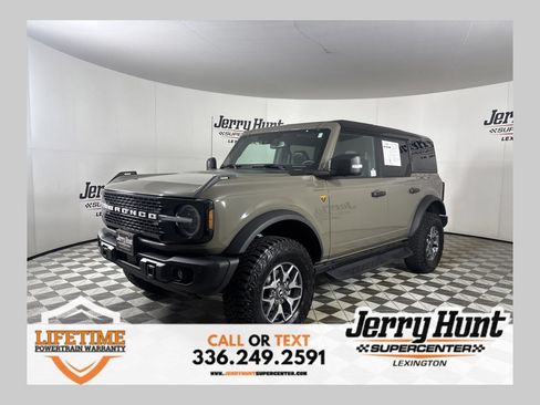 Used 2025 Ford Bronco Badlands AWD/4WD image 1