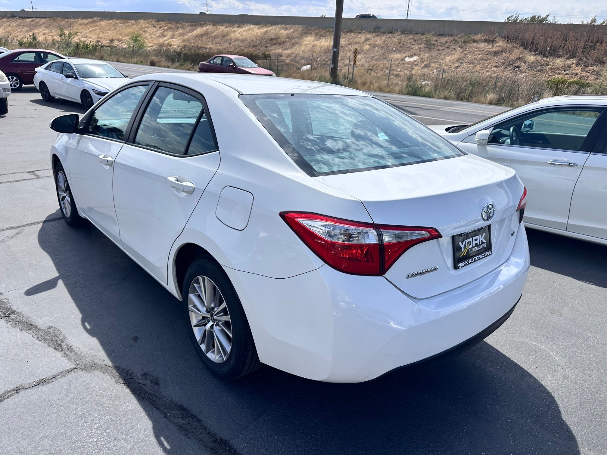 Used 2015 Toyota Corolla LE FWD image 4