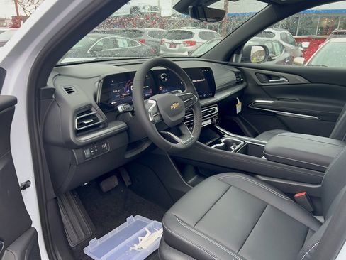 New 2026 Chevrolet Traverse LT w/ Sun and Wheel Package image 12