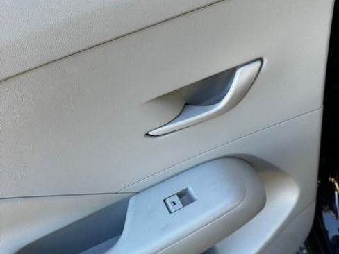 Certified 2024 Hyundai Kona SEL AWD/4WD image 15