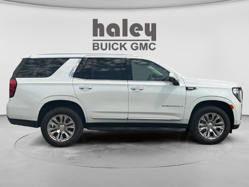 Used 2024 GMC Yukon Denali w/ Advanced Technology Package AWD/4WD image 6