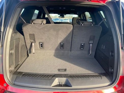 Used 2024 GMC Yukon SLE image 20