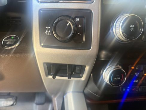 Used 2019 Ford F350 King Ranch w/ King Ranch Ultimate Package AWD/4WD image 32