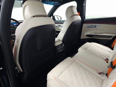 Used 2026 Genesis GV70 3.5T Sport Prestige image 32