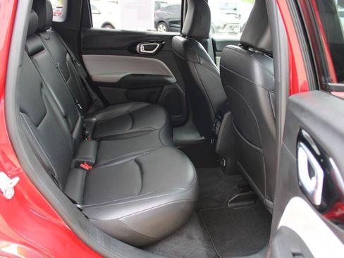 Certified 2025 Jeep Compass Limited AWD/4WD image 24
