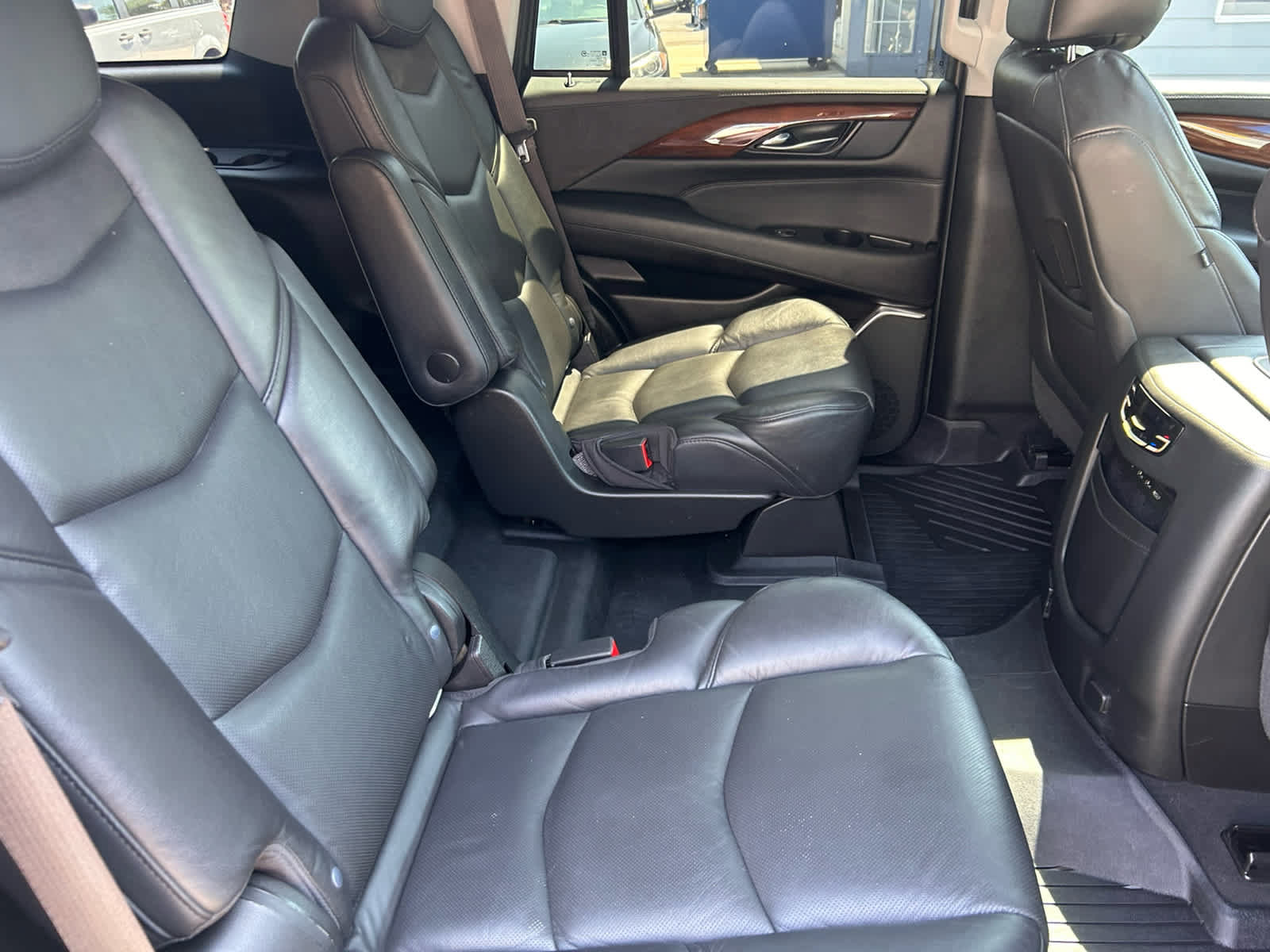 Used 2019 Cadillac Escalade Premium Luxury AWD/4WD image 34