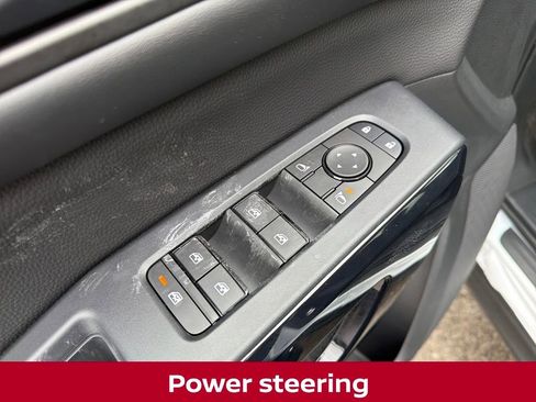 New 2025 Nissan Pathfinder SV w/ Black Appearance Package image 14