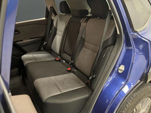 Used 2021 Nissan Rogue S image 27