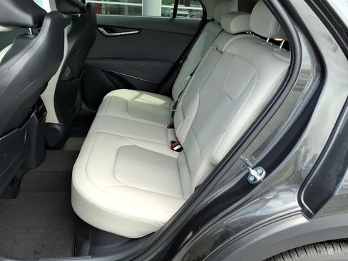 New 2026 Kia Niro EX FWD image 10