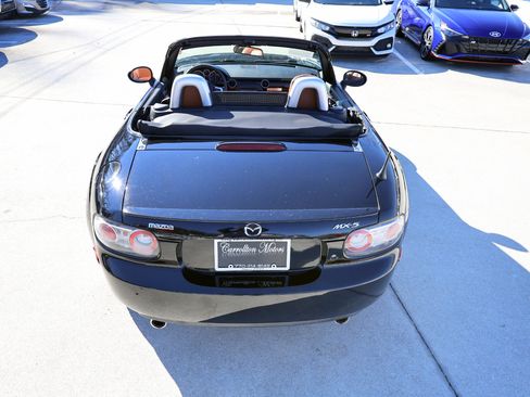 Used 2006 MAZDA MX-5 Miata Grand Touring w/ Suspension Pkg image 6