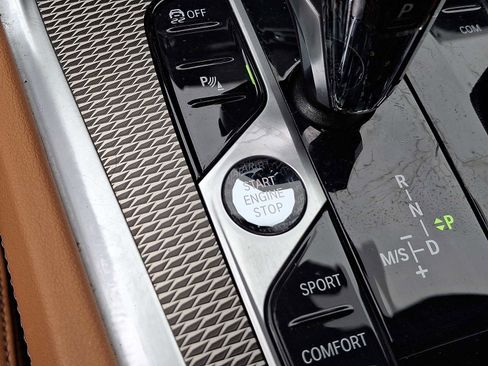 Used 2023 BMW X6 xDrive40i w/ M Sport Package image 27