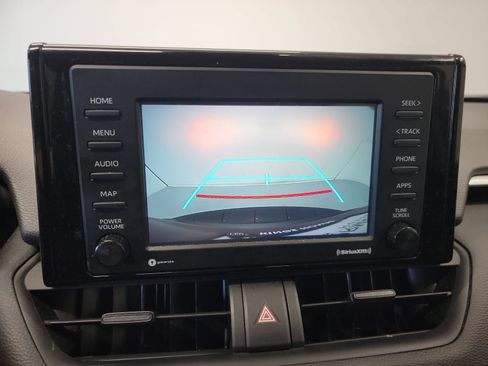 Used 2021 Toyota RAV4 LE AWD/4WD image 23