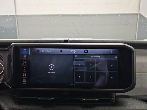 Used 2025 Jeep Wrangler Willys image 31