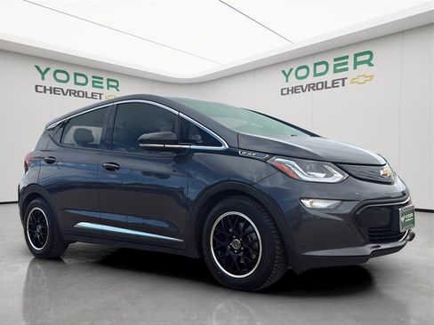 Used 2021 Chevrolet Bolt LT image 2