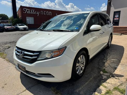 Used 2016 Honda Odyssey SE image 7