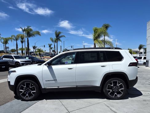 New 2026 Jeep Cherokee Overland AWD/4WD image 2