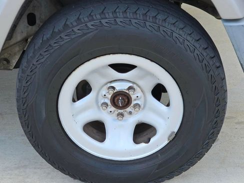 Used 2000 Jeep Cherokee Sport AWD/4WD image 27