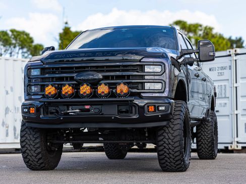 Used 2025 Ford F350 Platinum w/ Tremor Off-Road Package image 7