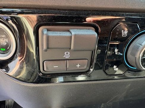 Used 2024 Chevrolet Silverado 1500 LTZ w/ LTZ Convenience Package II AWD/4WD image 21