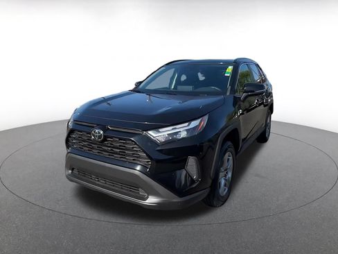 Used 2024 Toyota RAV4 XLE w/ Convenience Package AWD/4WD image 6