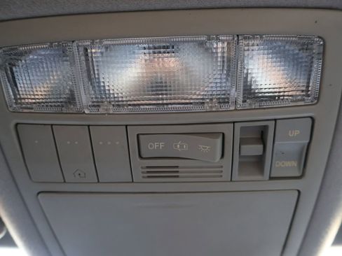 Used 2013 Toyota Venza XLE image 15