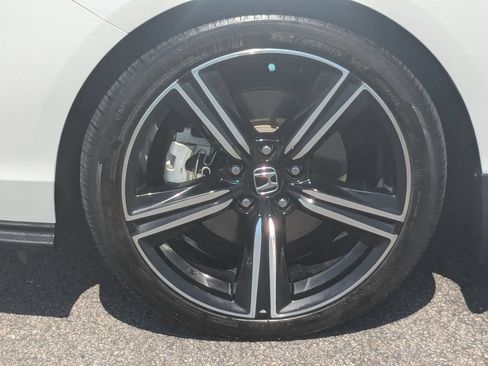 Used 2024 Honda Accord Sport image 10