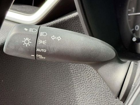 Used 2025 Toyota Corolla LE image 27