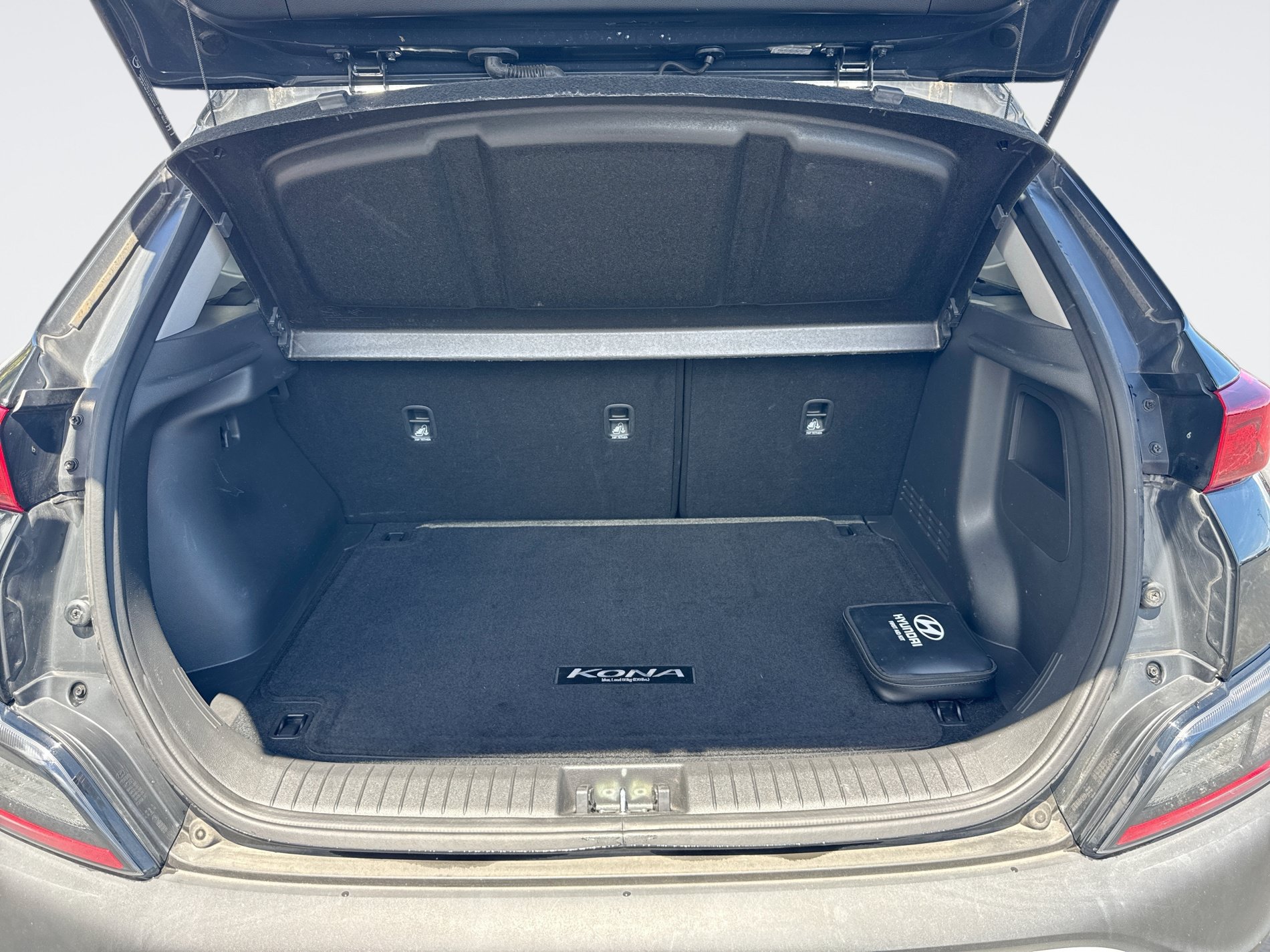 Used 2023 Hyundai Kona SEL w/ Cargo Package FWD image 13