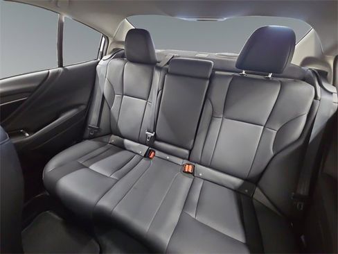Certified 2024 Subaru Legacy Limited image 17