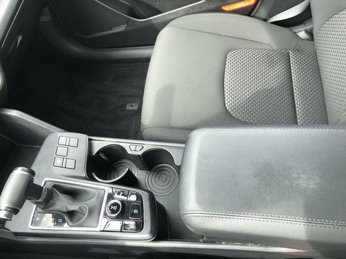 Used 2023 Kia Sportage LX image 17