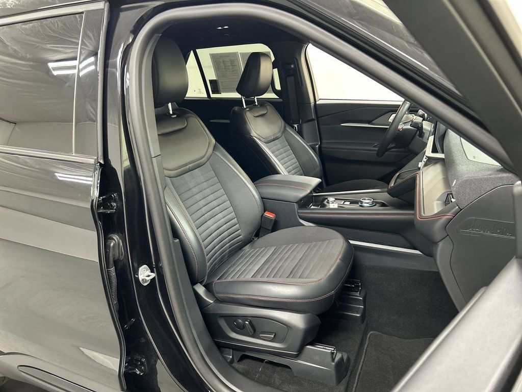 Used 2026 Ford Explorer ST-Line AWD/4WD image 24