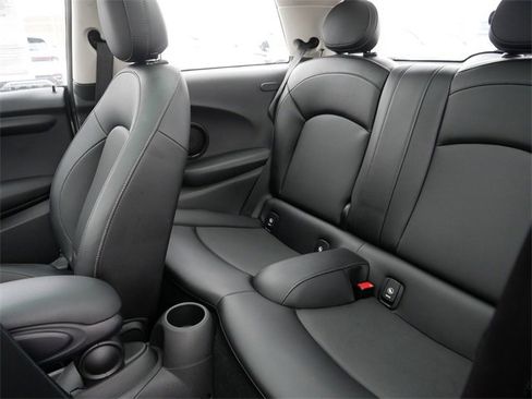 Used 2018 MINI Cooper 2-Door Hardtop w/ Cold Weather Package image 17