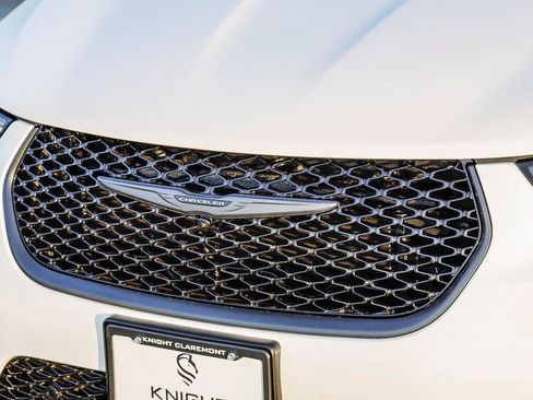 New 2026 Chrysler Pacifica Select w/ S Appearance Package image 6