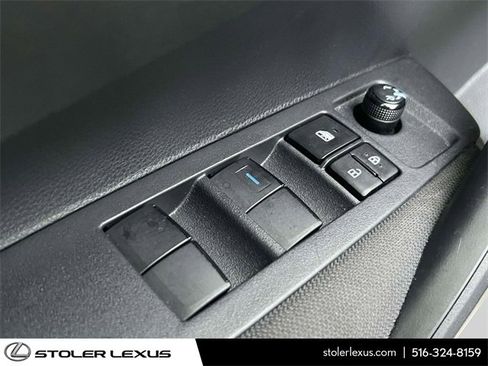 Used 2021 Toyota Corolla LE image 21