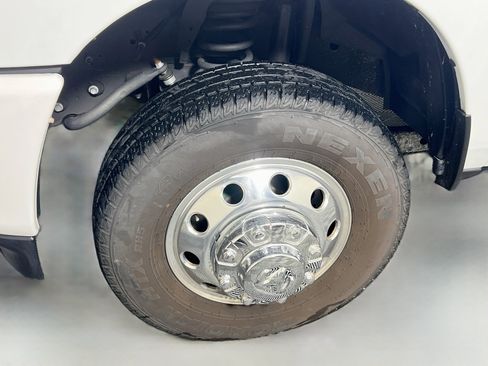 Used 2023 RAM 3500 Laramie AWD/4WD image 13