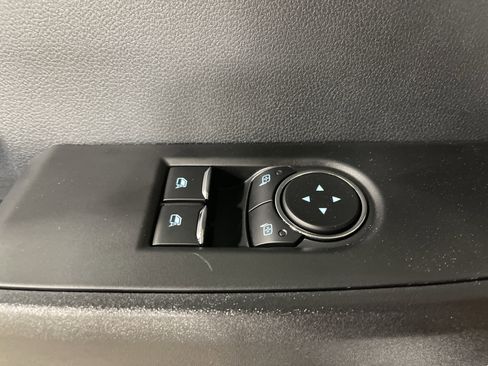 New 2025 Ford F550 4x4 Regular Cab Super Duty image 9