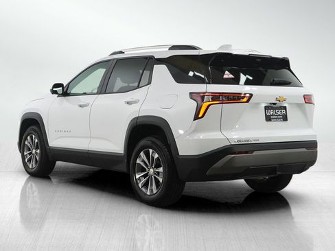 Used 2025 Chevrolet Equinox LT w/ Convenience Package II image 3