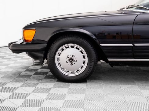 Used 1987 Mercedes-Benz 560 SL image 32