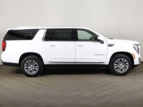 Used 2025 GMC Yukon XL Denali AWD/4WD image 25