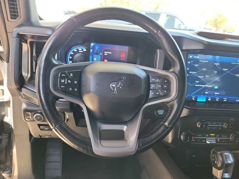 Used 2022 Ford Bronco Outer Banks image 15