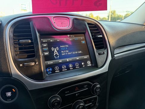 Used 2018 Chrysler 300 Touring w/ Sport Appearance Package image 14