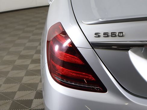 Used 2019 Mercedes-Benz S 560 4MATIC Sedan w/ AMG Line Exterior image 19