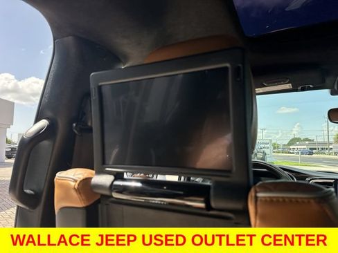 Used 2022 Chrysler Pacifica Pinnacle FWD image 14