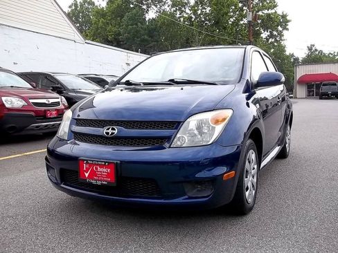 Used 2006 Scion xA FWD image 1