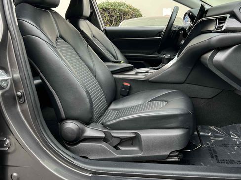 Used 2021 Toyota Camry SE w/ Convenience Package image 54