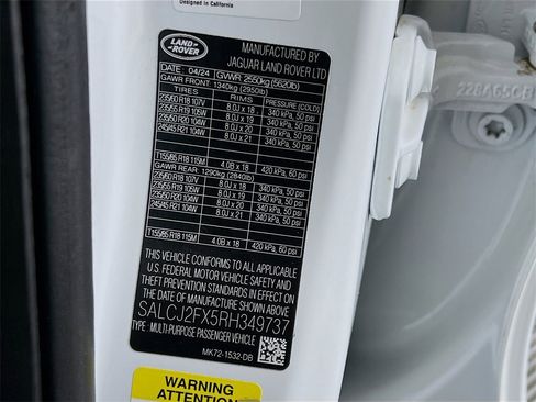 Used 2024 Land Rover Discovery Sport S image 33