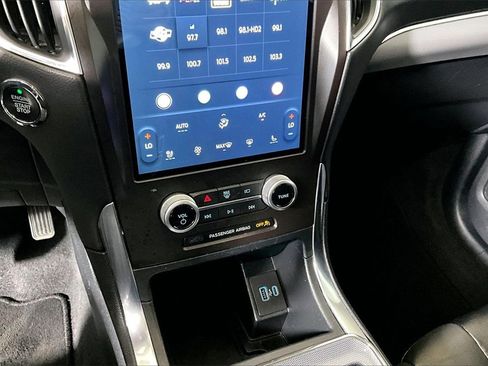 Certified 2021 Ford Edge Titanium image 25