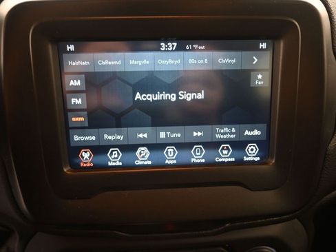 Used 2021 Jeep Renegade Latitude image 6