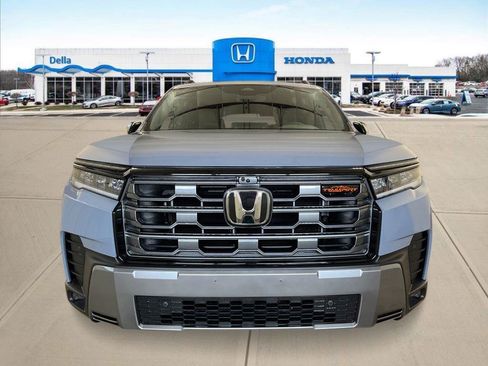 New 2026 Honda Pilot TrailSport image 8
